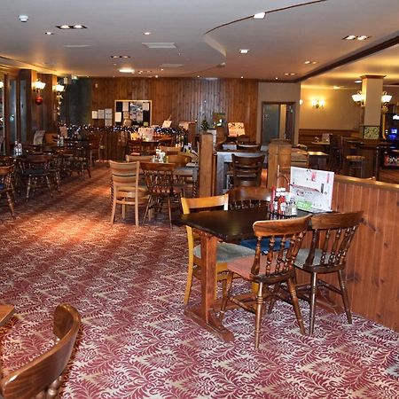 The Golden Acorn Wetherspoon Hotel Glenrothes Exterior photo