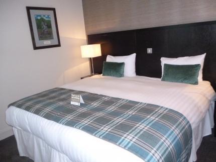 The Golden Acorn Wetherspoon Hotel Glenrothes Exterior photo