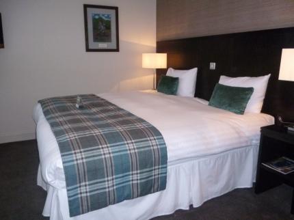 The Golden Acorn Wetherspoon Hotel Glenrothes Exterior photo